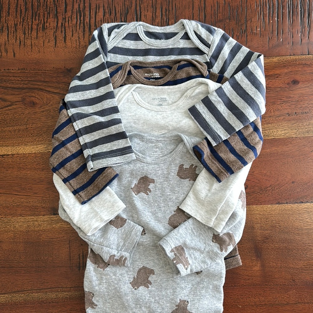 Simple Joys by Carters Long Sleeve Boys Onesies 12M Bundle